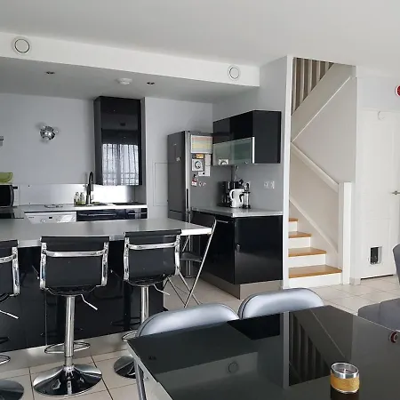Duplex Cosy - 3 Avec Garage, Balcon Et Clim