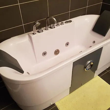 Apartament Duplex Cosy - 3 Avec Garage, Balcon Et Clim *